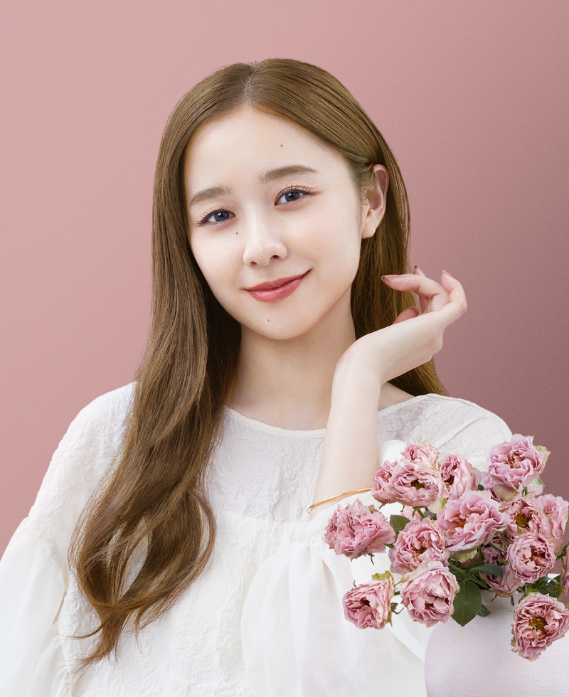 ビューティラボ ホイップヘアカラーは泡タイプで簡単に染められるセルフヘアカラーで、全18色から選べます。